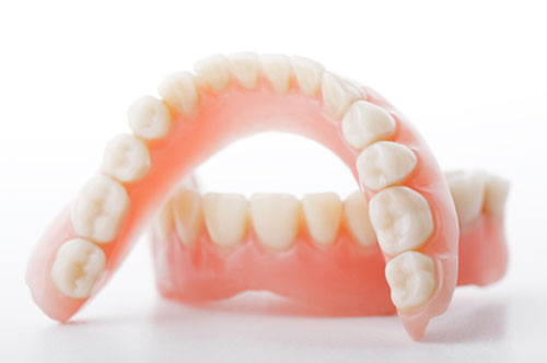7 Tips for Adjusting to Dentures
